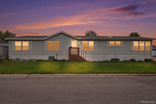 29585 Cambridge Ct, Chesterfield, MI, 48051-2230 | Card Image