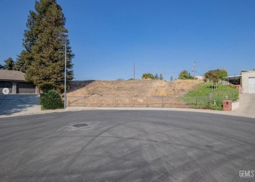 6236 Ridgetop Ter Terrace, Bakersfield, CA, 93306 | Card Image