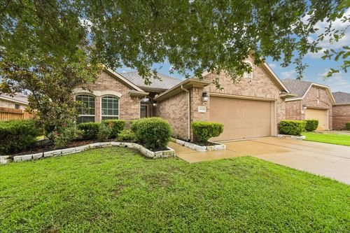 1521 Bluestone Edge Ln, Pearland, TX, 77089-5936 | Card Image