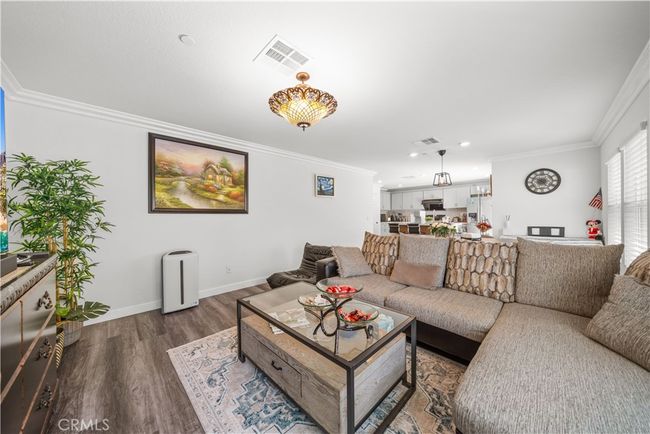 9804 Ardisia St, House other with 3 bedrooms, 3 bathrooms and 4 parking in Riverside CA | Image 12