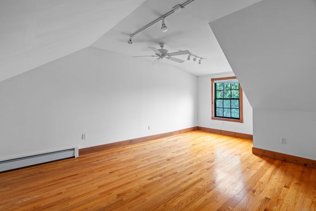 623 Whitney Ave, Home with 21 bedrooms, 13 bathrooms and 12 parking in New Haven CT | Image 17