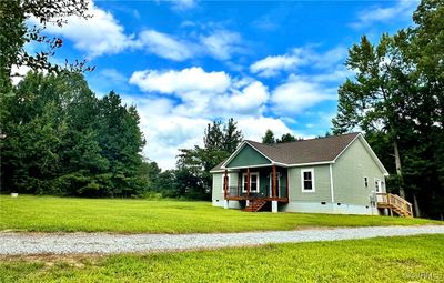 View of front of property featuring a front lawn | Image 3