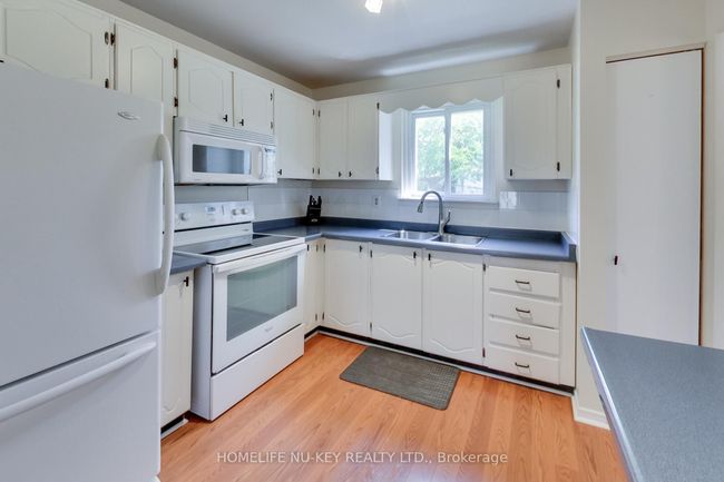 219 Cundles Rd W, House attached with 3 bedrooms, 1 bathrooms and 2 parking in Barrie ON | Image 20