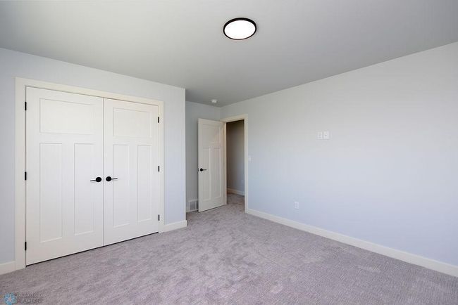 Photo of previous model | Image 35