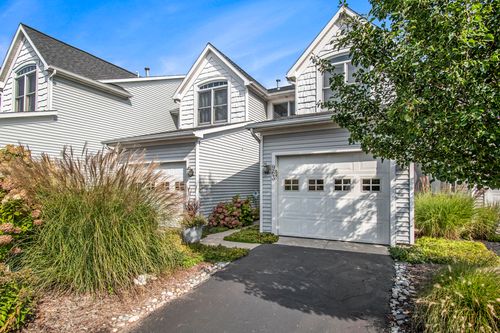 963 W Savidge St, Spring Lake, MI, 49456-1683 | Card Image