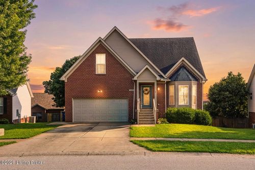 1125 Summit Dr, Shelbyville, KY, 40065-9540 | Card Image