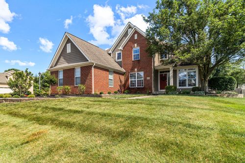 6373 Falcon Chase Dr, Westerville, OH, 43082-8939 | Card Image