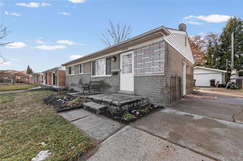 33329 Cheryl St, Clinton Township, MI, 48035-3930 | Card Image