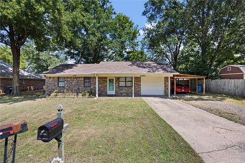 405 E 11th St, Russellville, AR, 72801-6133 | Card Image