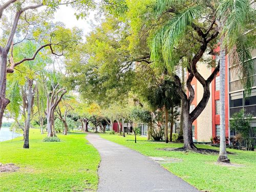 apt-508-2206 S Cypress Bend Dr, Pompano Beach, FL, 33069-4437 | Card Image