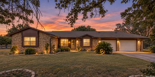 341 Oriente Dr, Pleasanton, TX, 78064-6731 | Card Image