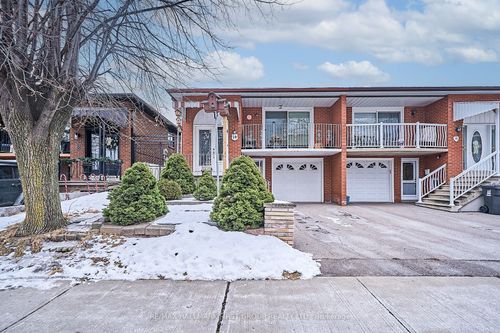 10 Romanway Cres, York, ON, M9N3S3 | Card Image