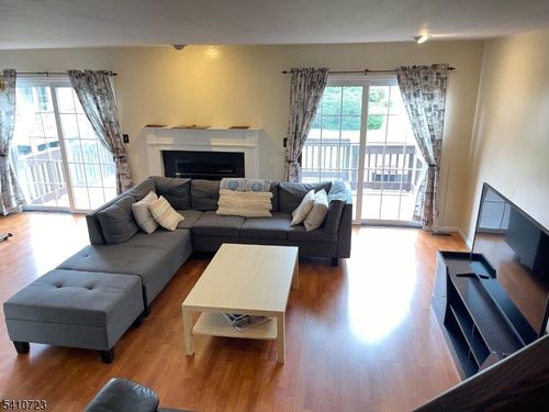 264 De Rose Ct, West Orange, NJ, 07052-4140 | Card Image