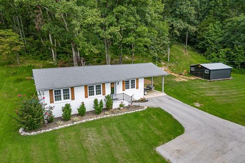229 Burton Rd, Sparta, TN, 38583-1781 | Card Image