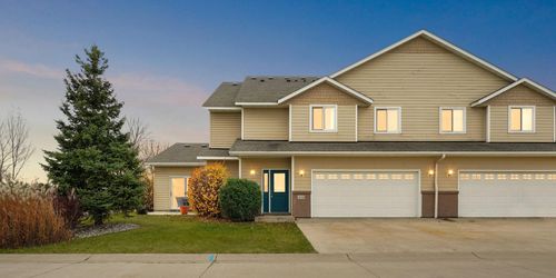 1014 Katelyn Cir, Montgomery, MN, 56069-4492 | Card Image