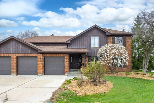 apt-a-90 Golf View Ln, Frankfort, IL, 60423-9547 | Card Image