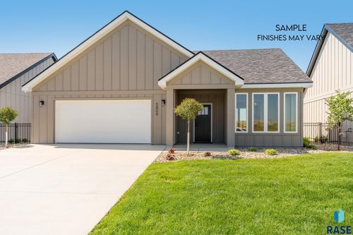 5917 E Rush St, Sioux Falls, SD, 57110-6352 | Card Image