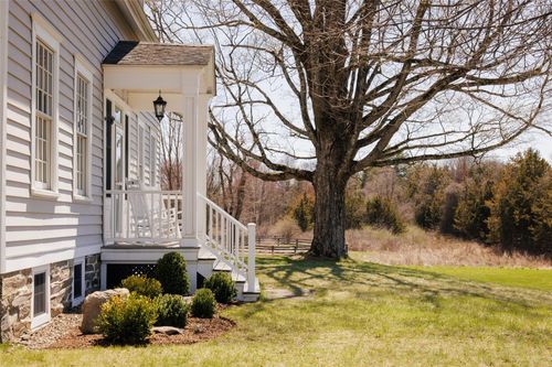 1942 Route 9g, Staatsburg, NY, 12580-5424 | Card Image