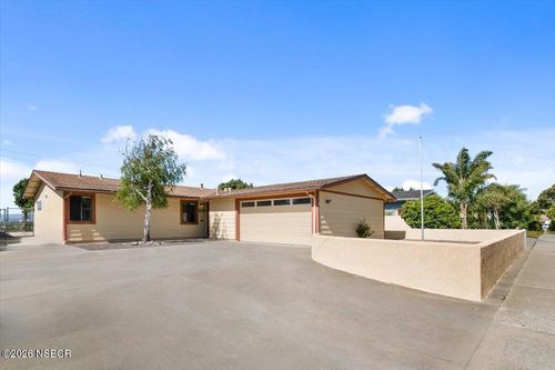 1317 W Willow Ave, Lompoc, CA, 93436-7511 | Card Image