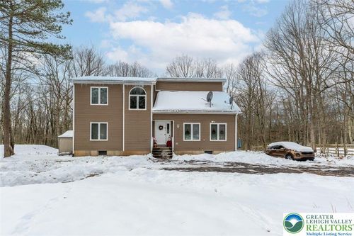 219 Mountain View Dr, Jim Thorpe, PA, 18229-9555 | Card Image