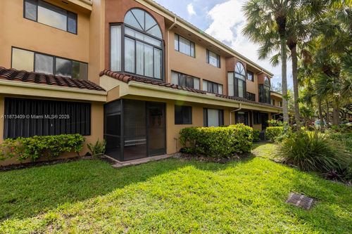8-15525 Miami Lakeway N, Miami Lakes, FL, 33014-5597 | Card Image