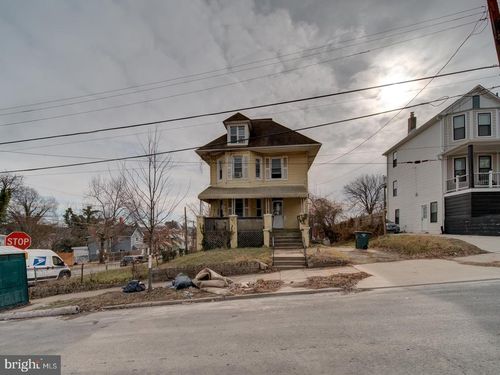 2015 Douglas St Ne, WASHINGTON, DC, 20018-2113 | Card Image