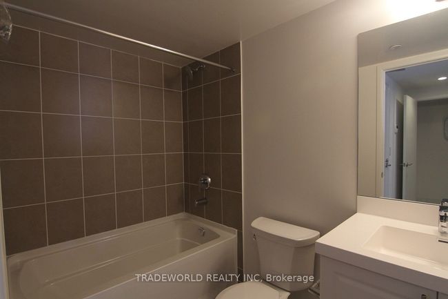 324 - 3091 Dufferin St, Condo with 1 bedrooms, 1 bathrooms and 1 parking in Toronto ON | Image 8