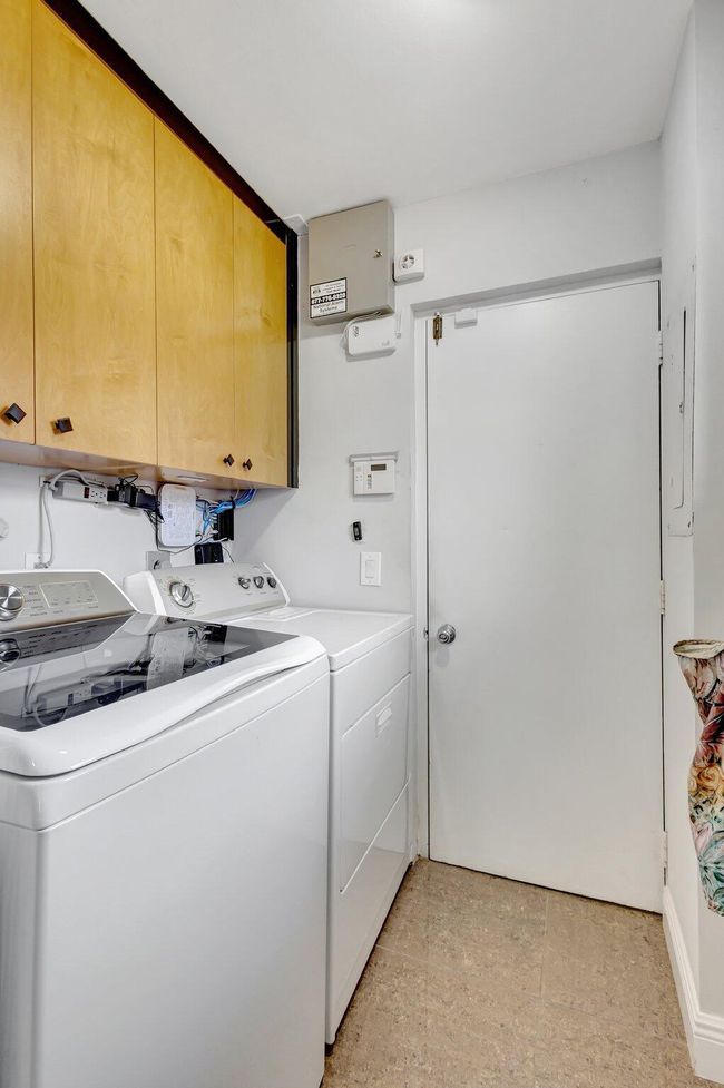 6700 Versailles Ct, Condo with 3 bedrooms, 3 bathrooms and null parking in Lake Worth FL | Image 26