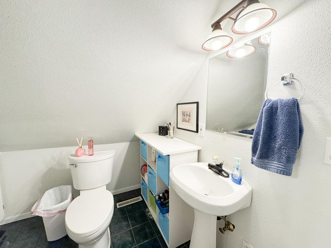 Upper Level Bathroom.jpg | Image 18