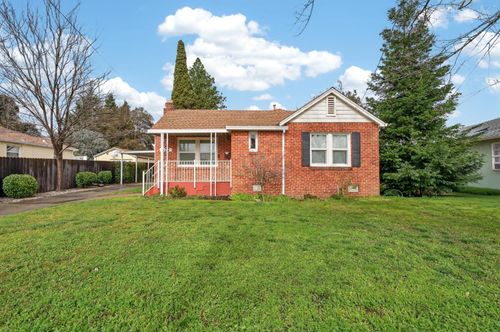 877 Taber Ave, Yuba City, CA, 95991-5450 | Card Image