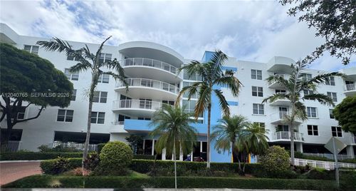 313-1555 N Treasure Dr, North Bay Village, FL, 33141-4192 | Card Image