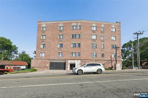 399 11th St, Palisades Park, NJ, 07650-2200 | Card Image