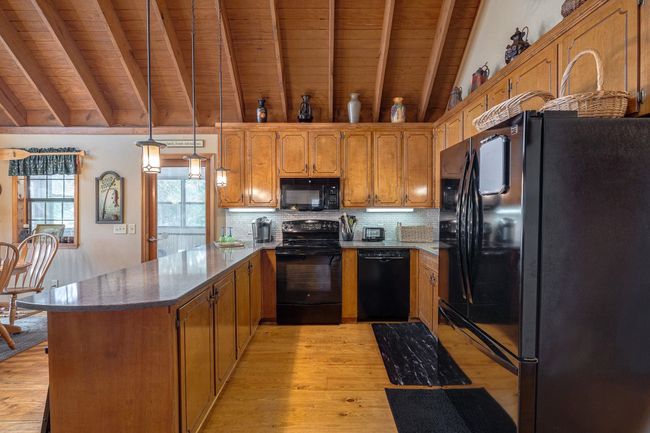 190 Hickory Pt, House other with 4 bedrooms, 3 bathrooms and null parking in Buckhead GA | Image 9