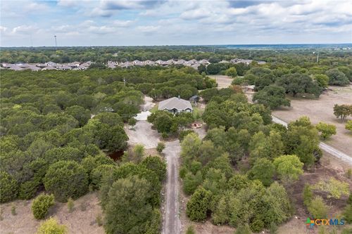 614 S Wheat Rd, Belton, TX, 76513-7689 | Card Image
