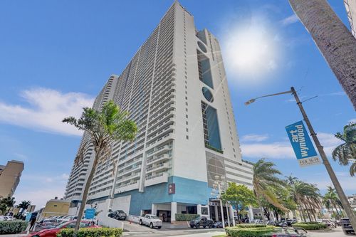 a1041-1717 N Bayshore Drive, Miami, FL, 33132 | Card Image