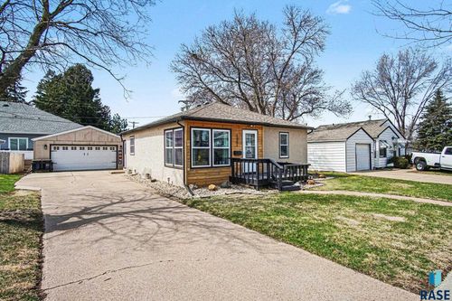 1301 S Gary Dr Drive, Sioux Falls, SD, 57103 | Card Image