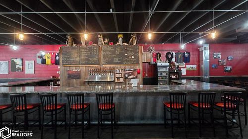 211 W Main St, Lake Mills, IA, 50450-1405 | Card Image