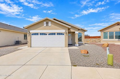 805 Nena Shapleigh Ln, Socorro, TX, 79927-6503 | Card Image