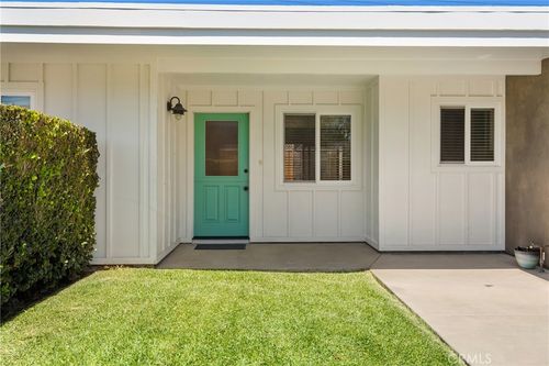 384 16th Pl, Costa Mesa, CA, 92627-4735 | Card Image