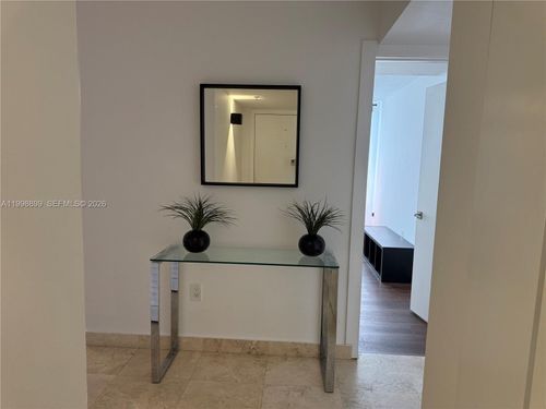 8602-19555 E Country Club Dr, Aventura, FL, 33180-2596 | Card Image