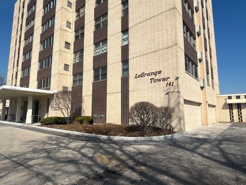apt-801-141 N La Grange Rd, La Grange, IL, 60525-2012 | Card Image
