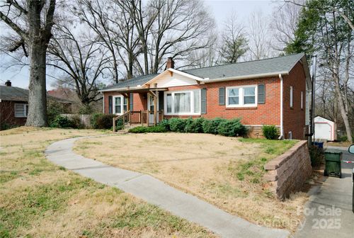 10-3039 N Center St, Hickory, NC, 28601-1164 | Card Image