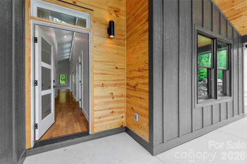 123 Welcome St, Brevard, NC, 28712-8001 | Card Image