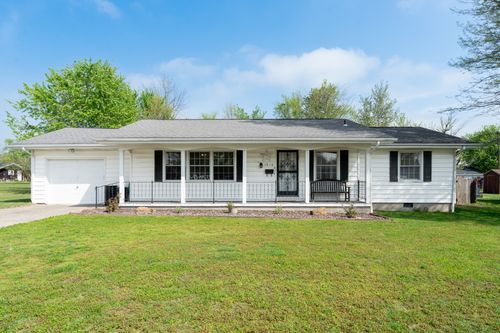 1810 W Chestnut St, Marion, IL, 62959-1261 | Card Image