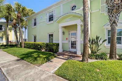 C - 5243 Beach Drive Se, Condo with 2 bedrooms, 2 bathrooms and null parking in St Petersburg FL | Image 2