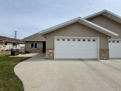 1722 12th St N, Wahpeton, ND, 58075-3154 | Card Image