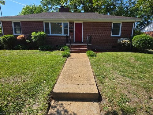 2833 Hollister Ave, Norfolk, VA, 23504-3711 | Card Image