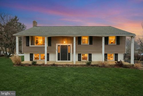 56 York Rd, YORK, PA, 17407-1110 | Card Image