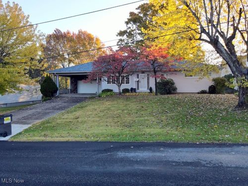 15706 Maple Dr, East Liverpool, OH, 43920-9616 | Card Image