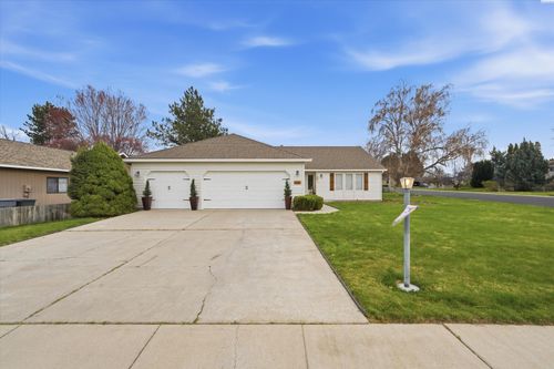 630 Meadows Dr E, Richland, WA, 99352-9797 | Card Image